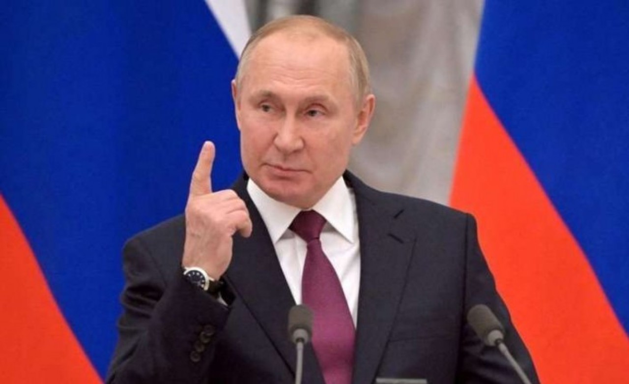 Dünyanın sırt döndüğü Putin'i destekleyen lider: Öve öve bitiremedi!