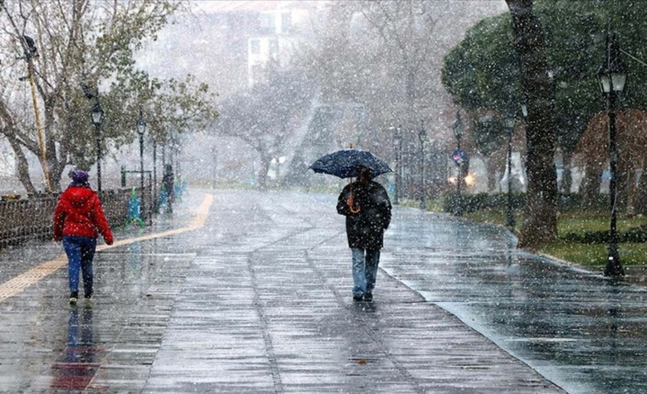 Hangi illerde kar,  hangi illerde yağmur var? Meteoroloji'den kuvvetli yağış uyarısı