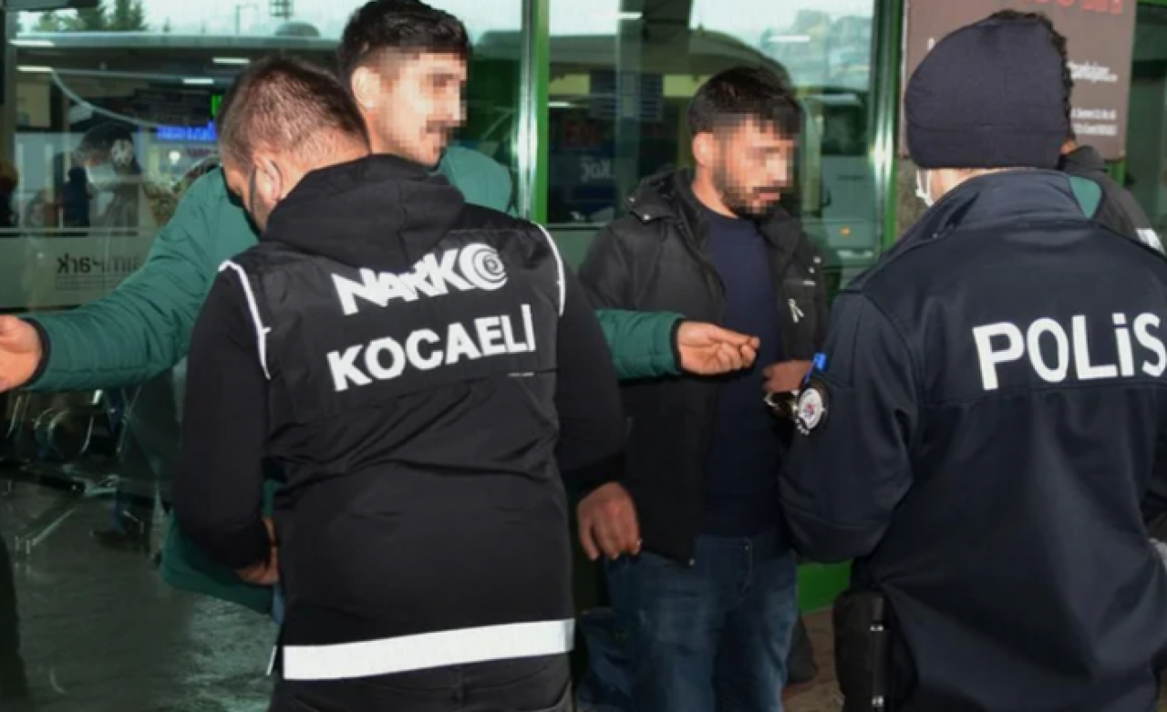 İçişlerinden açıklama: 81 ilde harekete geçildi,  binden fazla kişi yakalandı