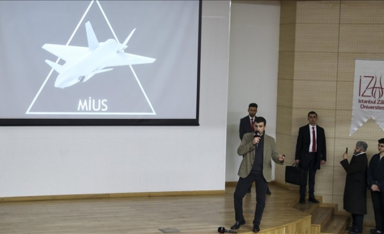 İnsansız savaş uçağının ilk prototipi 2023'te uçacak