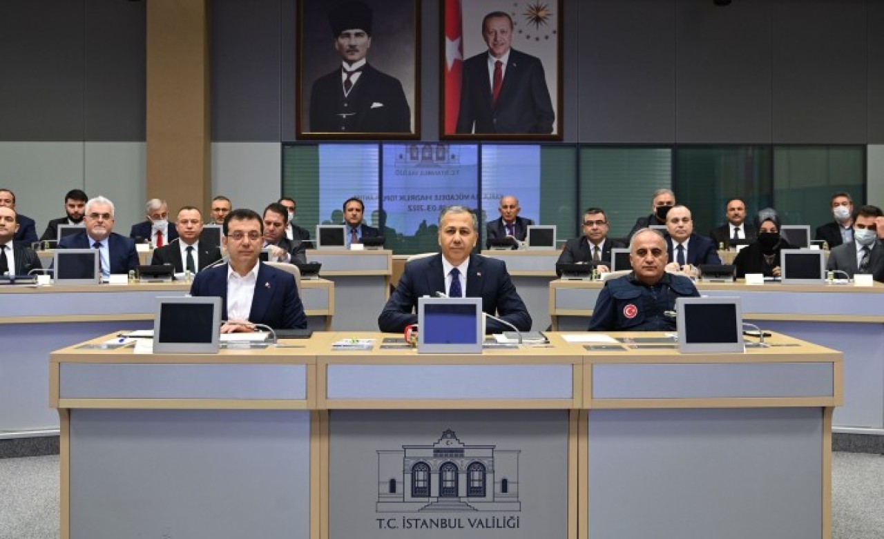 İstanbul'da kar yağışı alarmı: Ne zaman başlayacak,  kaç gün sürecek? Valilikten önemli açıklama 