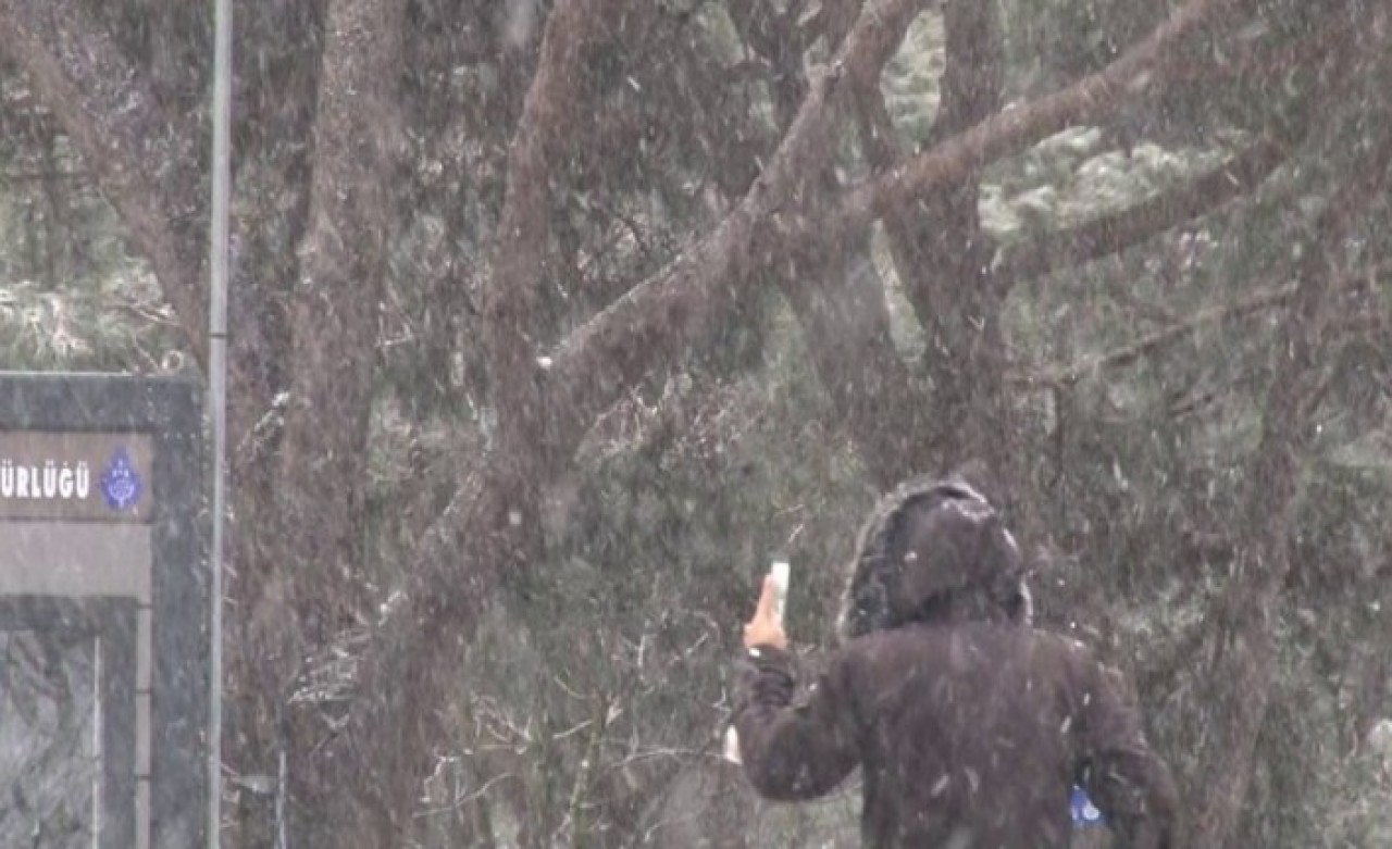 İstanbul'da kar yağışı etkili oluyor