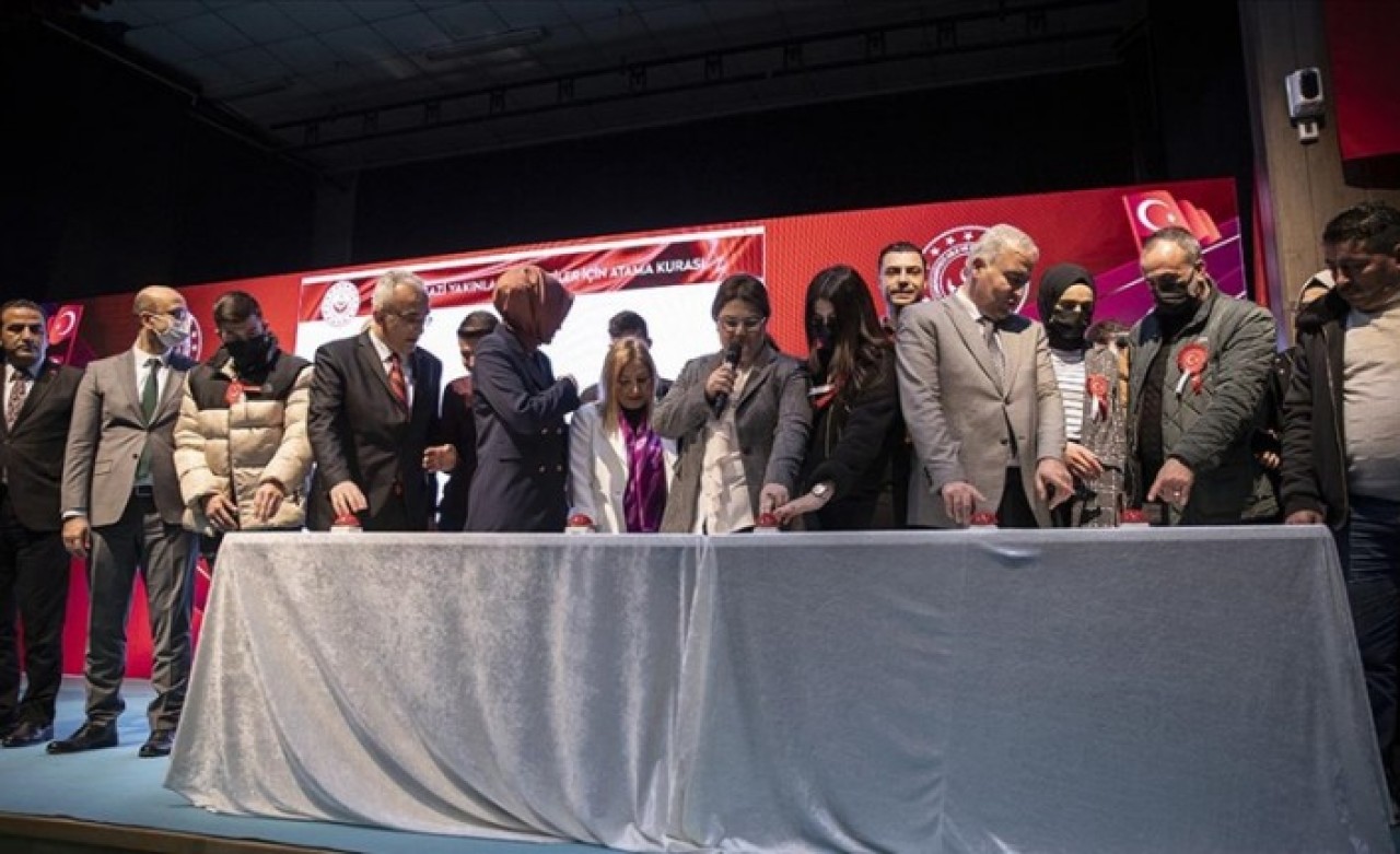 Kamuya 419 şehit yakını,  gazi ve gazi yakınının ataması yapıldı