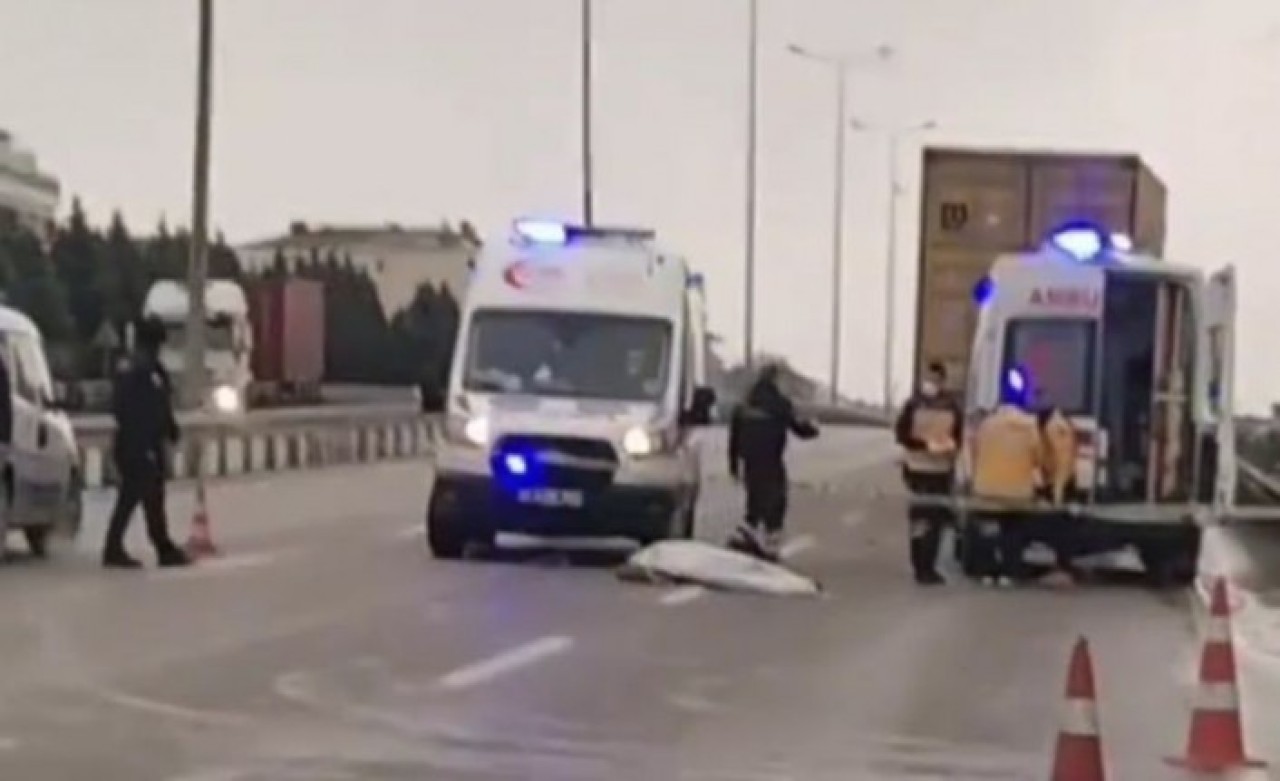 Kocaeli'de kaza yapan araçtan inince TIR'ın altında kalan Turan Avcı öldü