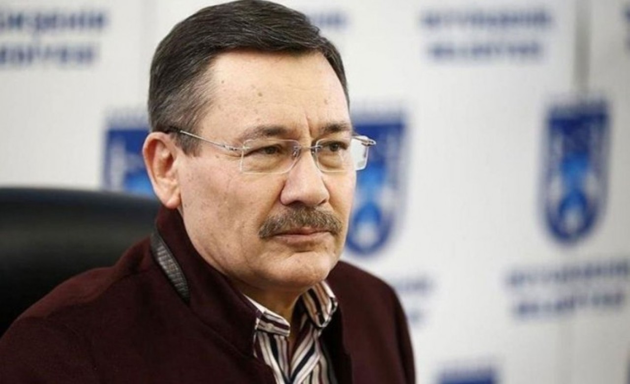 Melih Gökçek'ten şaşırtan paylaşım: 'AK Parti haddini bil! İyi ki bir köprü yaptınız!'