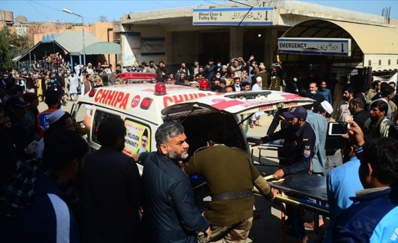 Pakistan'da Şiilere ait camiye saldırı: Ölü sayısı 57 yükseldi