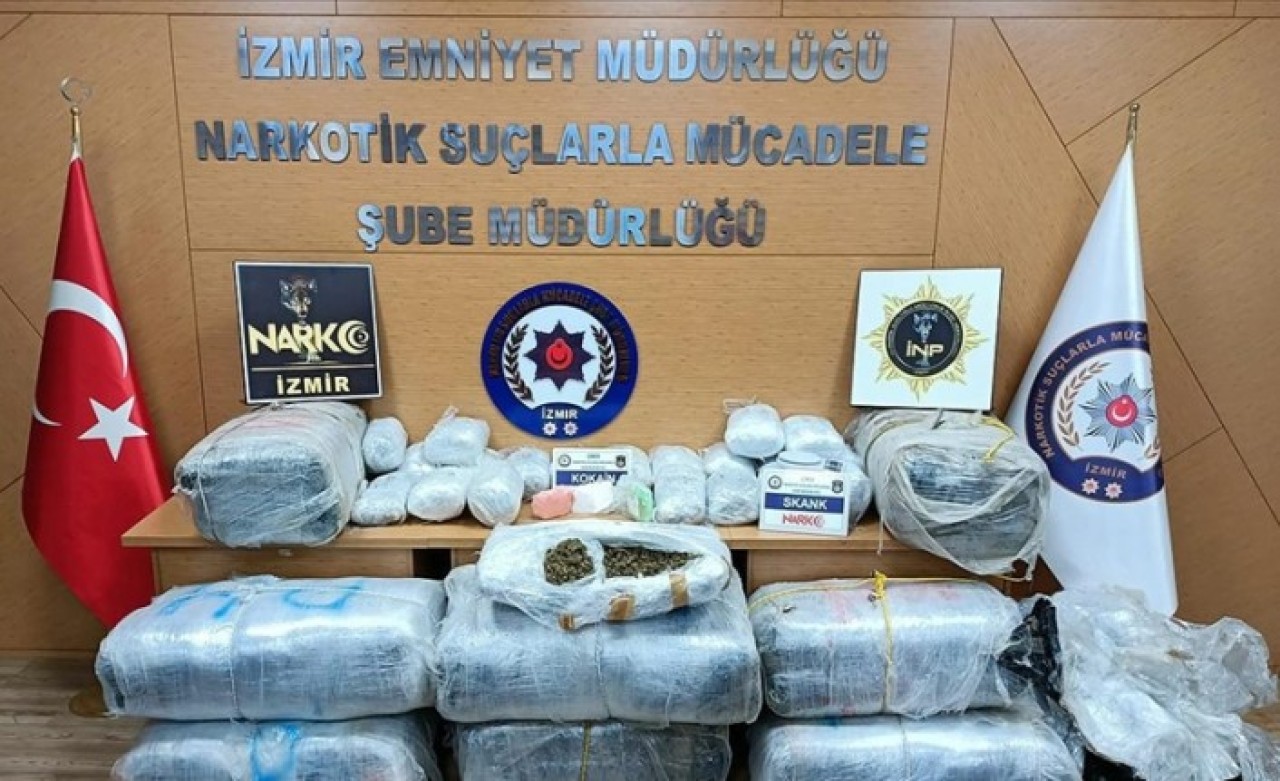 Sokak satıcılarına uyuşturucu operasyonu: 5 gözaltı