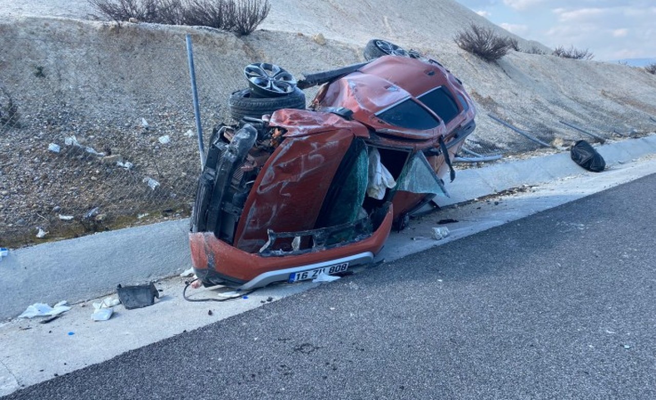 Ukraynalı futbol yıldızı Yakovenko'nun cipinin Manisa'da çarptığı araçtaki Özlem Çevik,  Salim Çevik ve 2 çocuk yaralandı