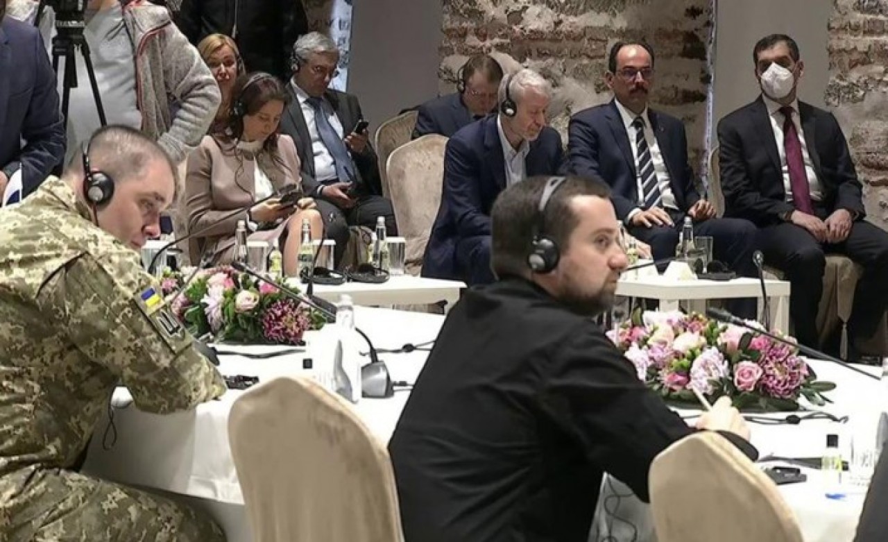 Zehirlendiği iddia edilmişti: Rus oligark Abramovic İstanbul'da ortaya çıktı!