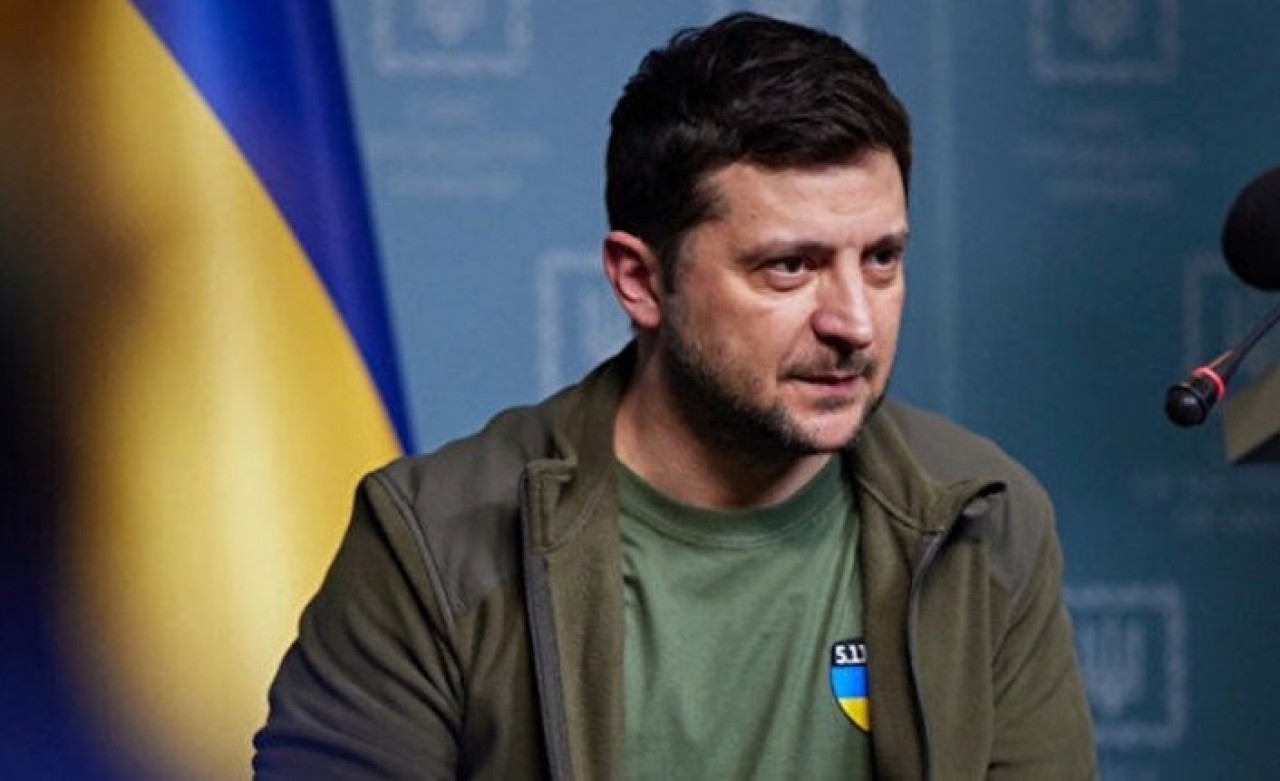 Zelenskiy geri adım mı atıyor? Referandum kararı 