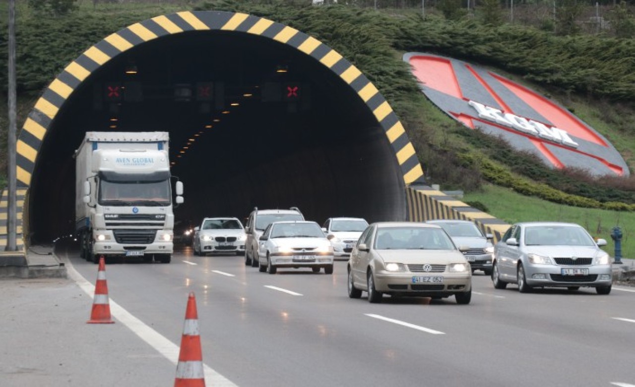 Anadolu Otoyolu'nda bayram trafiği başladı
