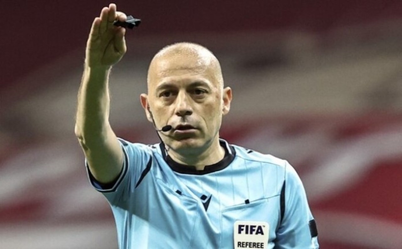 Artık başka ülkede düdük çalacak: Cüneyt Çakır transfer oluyor!