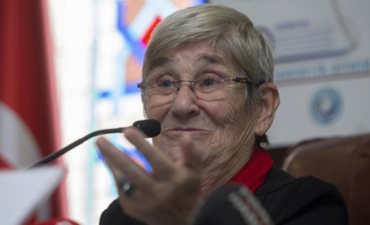 Canan Karatay sigarayı bırakmak isteyenlere seslendi,  formül verdi