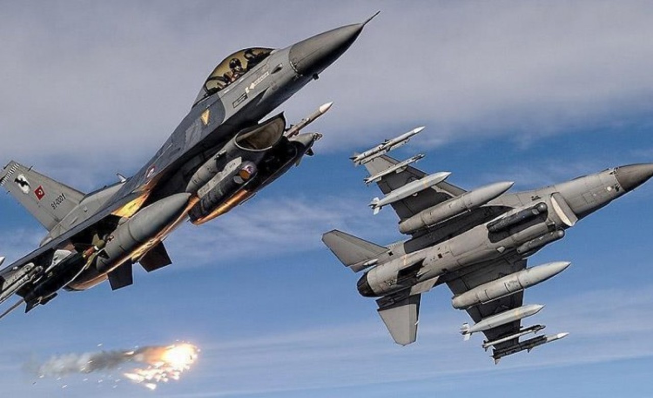 Ege'de Yunan jetlerine anında müdahale!