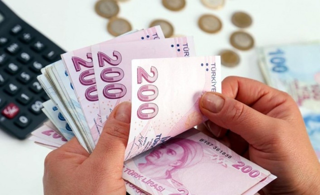 Emekli ve memura güzel haber: Yüzde kaç artacağı belli oldu