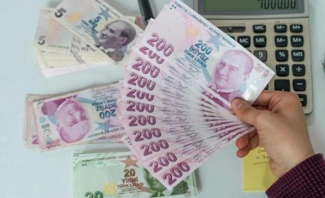 Emekli ve memurların maaşlarına zam geliyor: Tarihleri ve oranları belli oldu! Bayram ikramiyesinde flaş gelişme