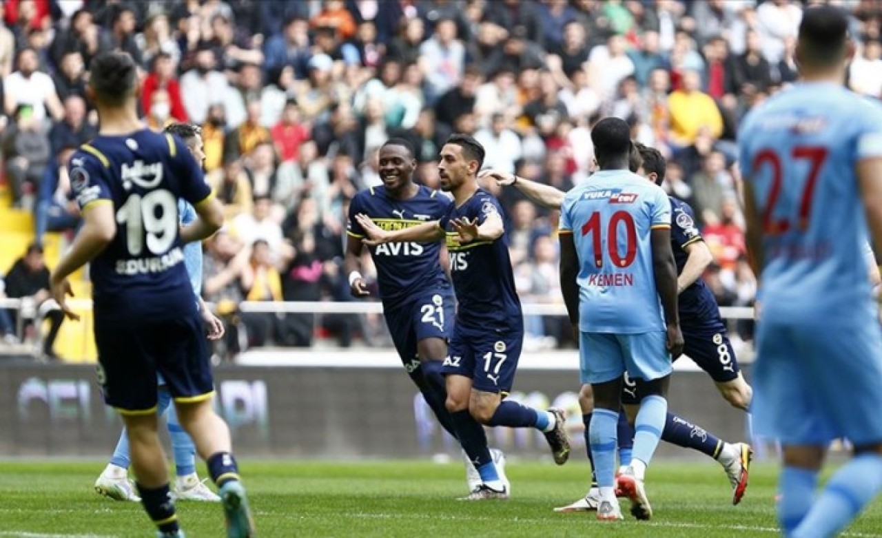 Fenerbahçe,  Kayseri'yi farklı yıktı,  Arda Güler nefis bir gol attı