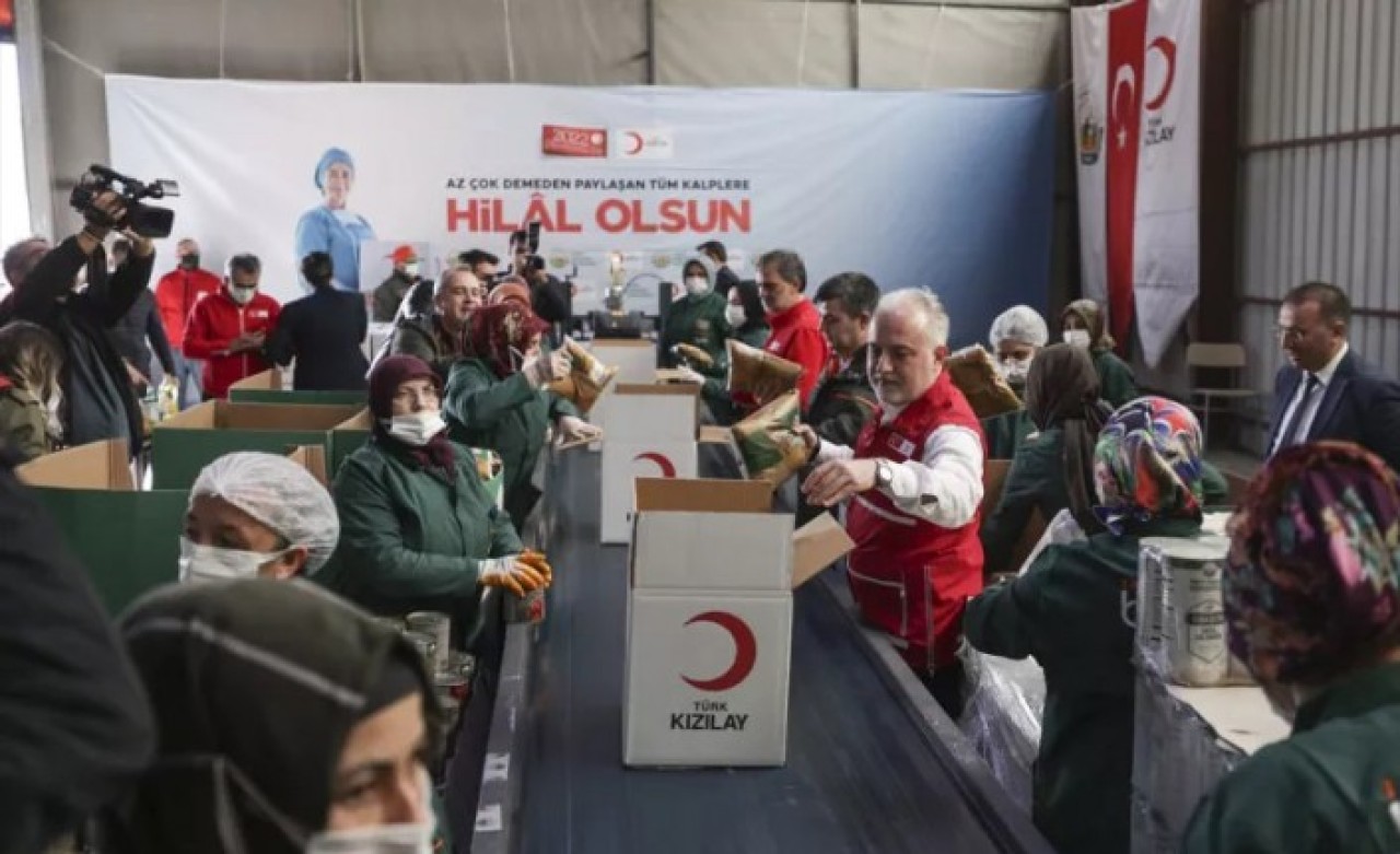Kızılay Ramazan'da da ihtiyaç sahiplerini unutmadı!
