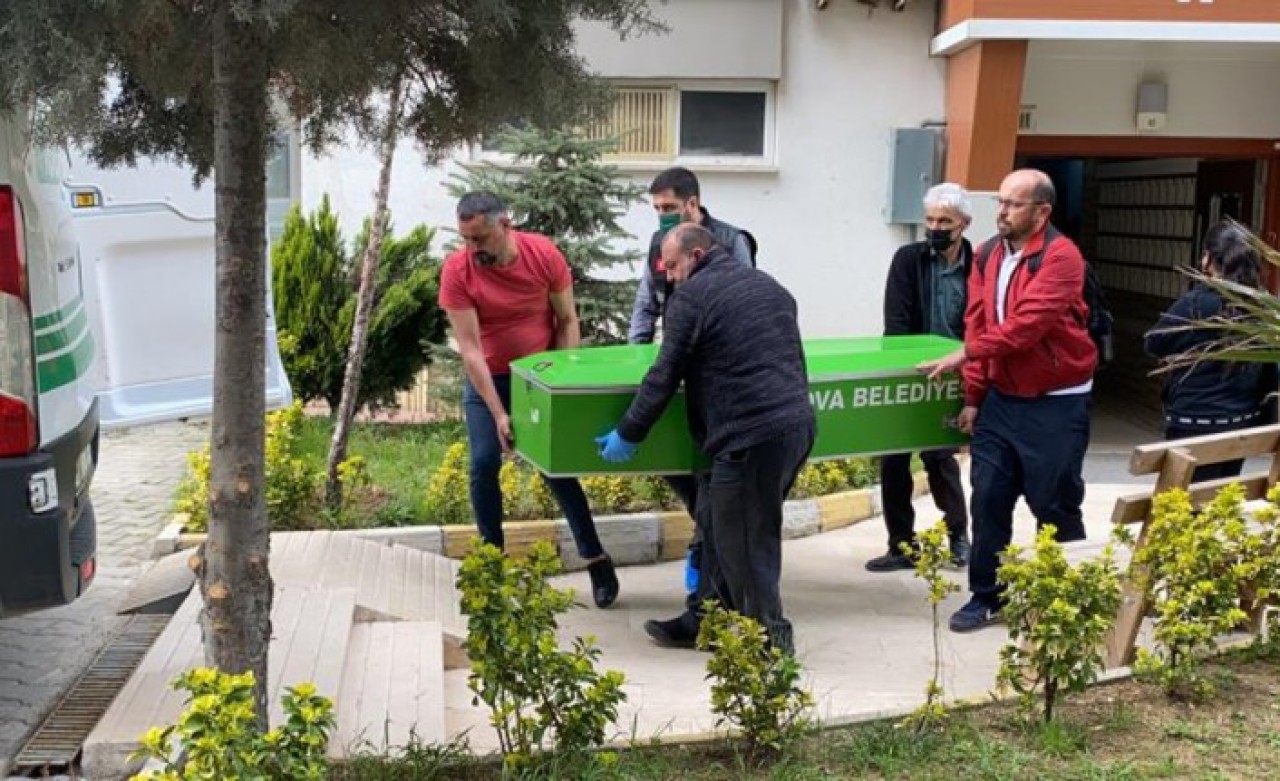 Kocaeli'de öğretmen Rıdvan Kadırhan evinde ölü bulundu
