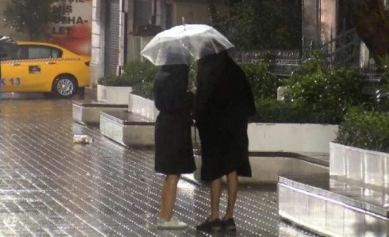 Meteoroloji'den flaş uyarı: 43 ilde kuvvetli yağmur ve toz!