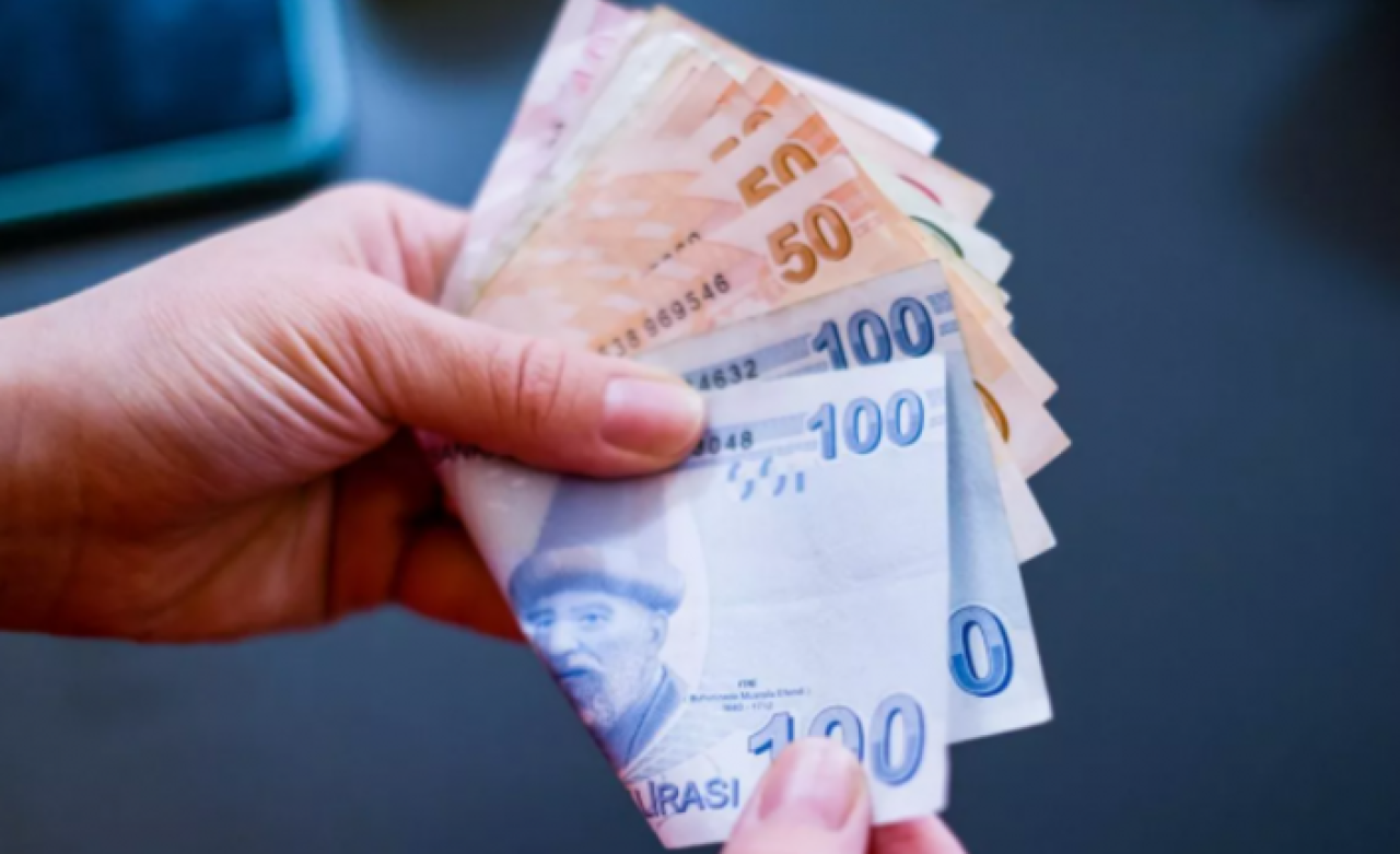 Milyonlarca vatandaş merakla bekliyordu! İşte bayram ikramiyesinin tarihi ve tutarı