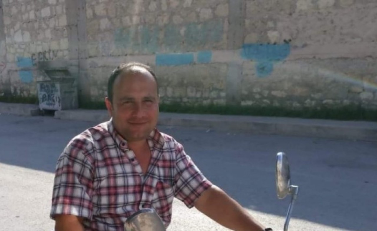 Tarsus'ta kamyonun fırlayan tekeri motosiklete çarptı: Mehmet Tekeli öldü