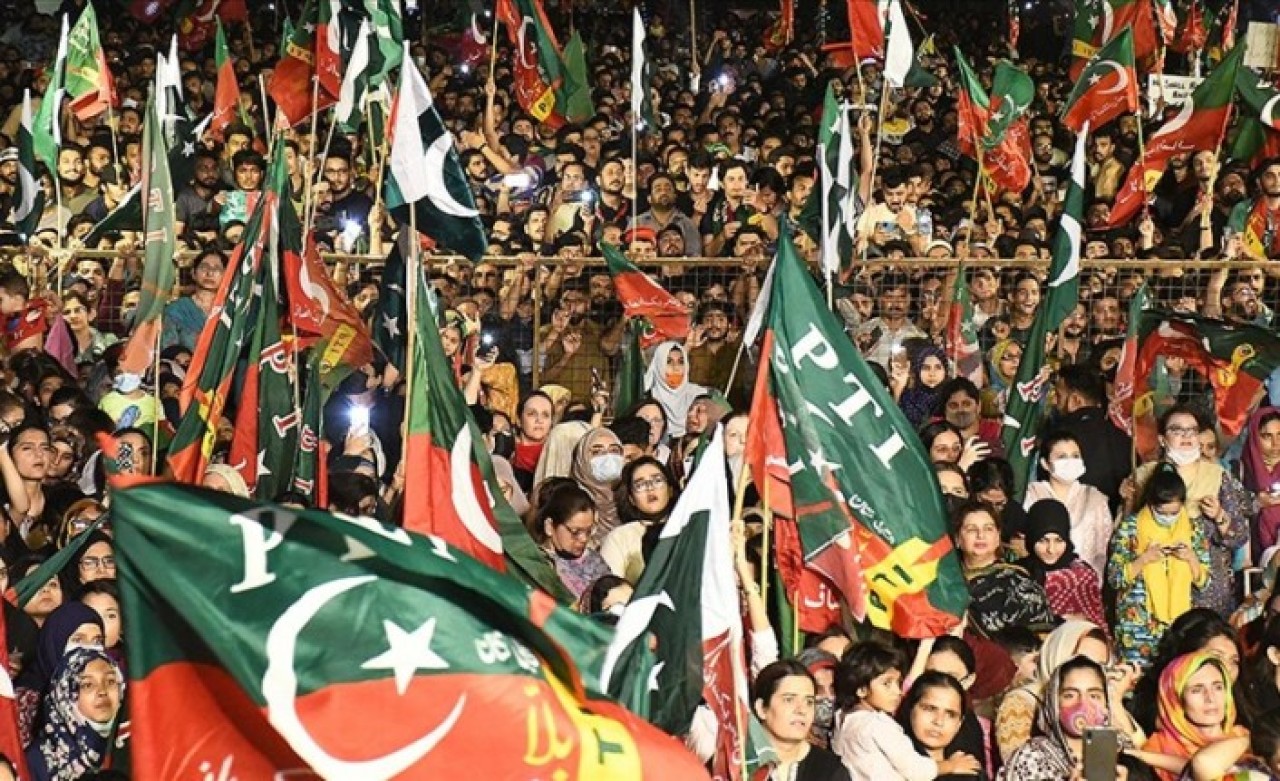 Yeni Pakistan'dan eski Pakistan'a: İmran Han'ın düşürülüşü