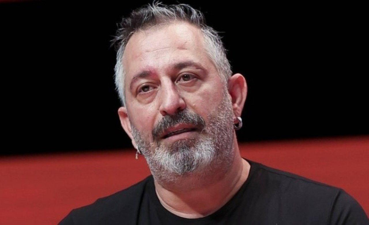 Acı haberi Cem Yılmaz duyurdu: 'Çok çok üzgünüm,  başımız sağ olsun'
