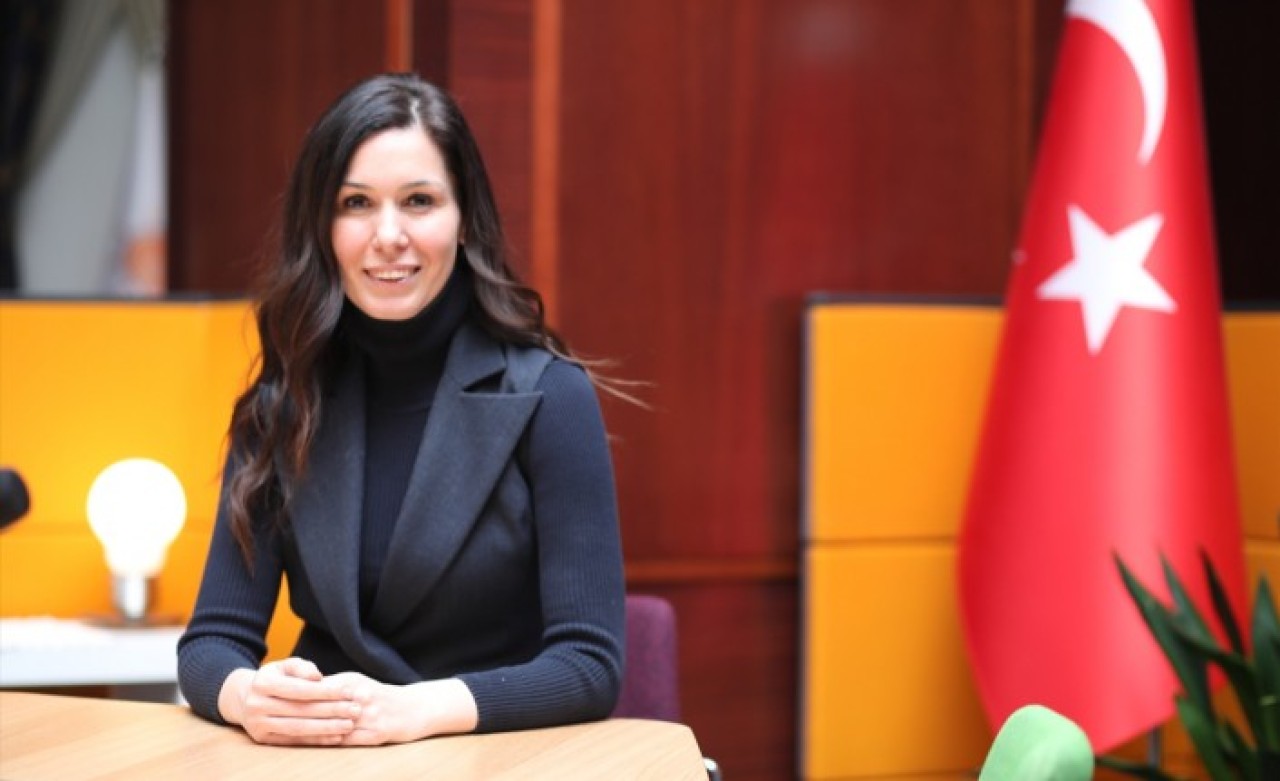 AK Parti'li Karaaslan:En acısı, kendi yönetimleri eliyle yapıldı diye sessiz kalmaları utanç ve pişmanlık duymamaları