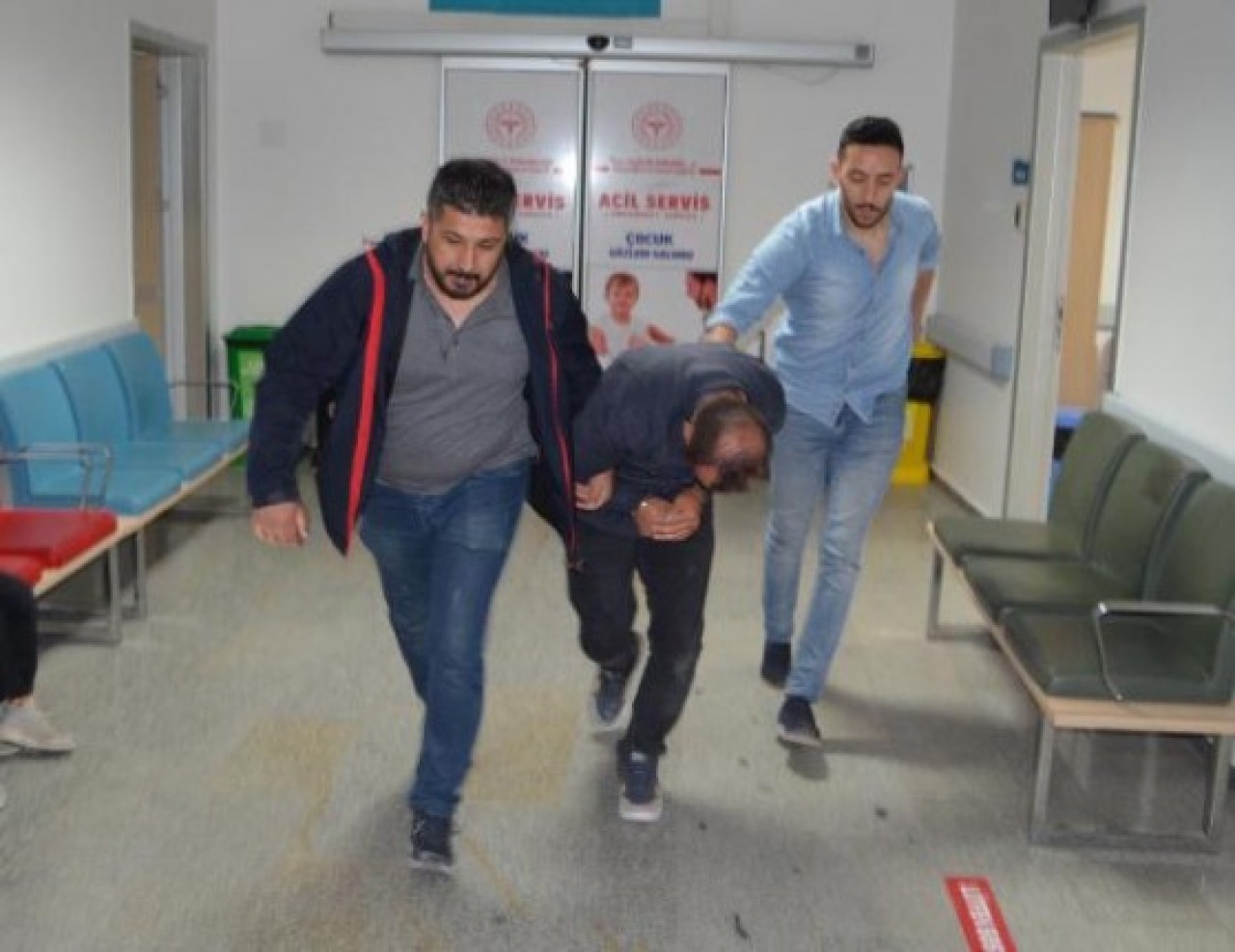 Aksaray'da çocuklarını görmek için gitti,  eski eşini bıçakladı: Zeynep Koyun öldü