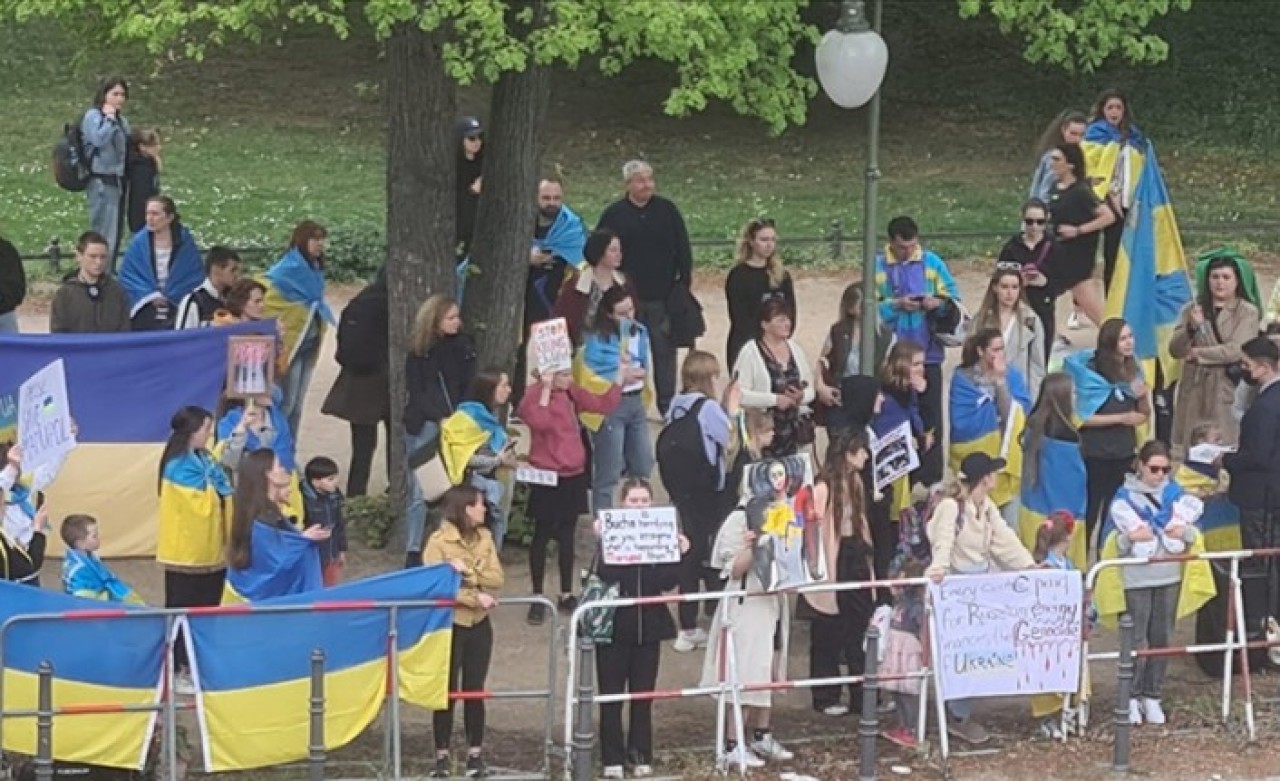 Almanya'daki Ukraynalılar: "Türkiye Mariupol'ü kurtar"