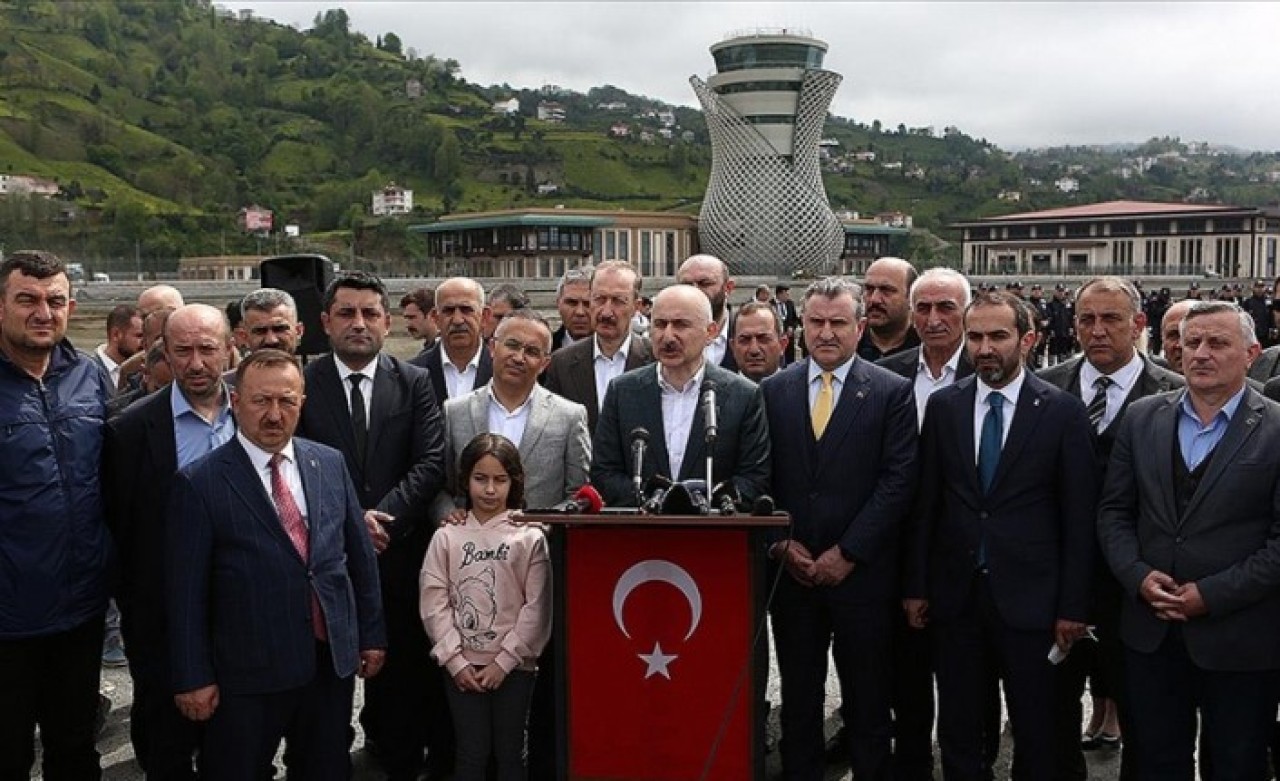 Bakan Karaismailoğlu: Rize-Artvin Havalimanı'nın tüm altyapı imalatlarını tamamladık