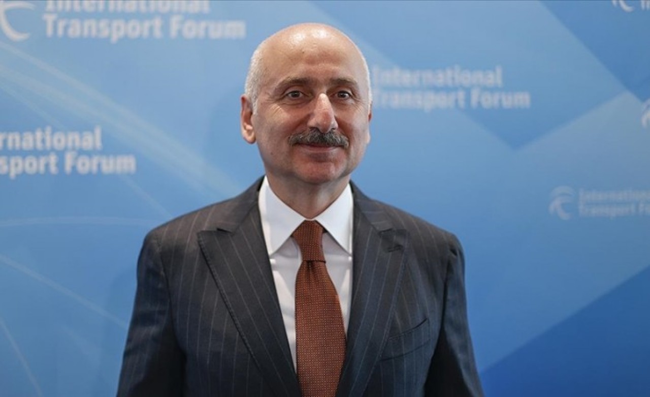 Bakan Karaismailoğlu'ndan flaş iddia ve Atatürk Havalimanı açıklaması