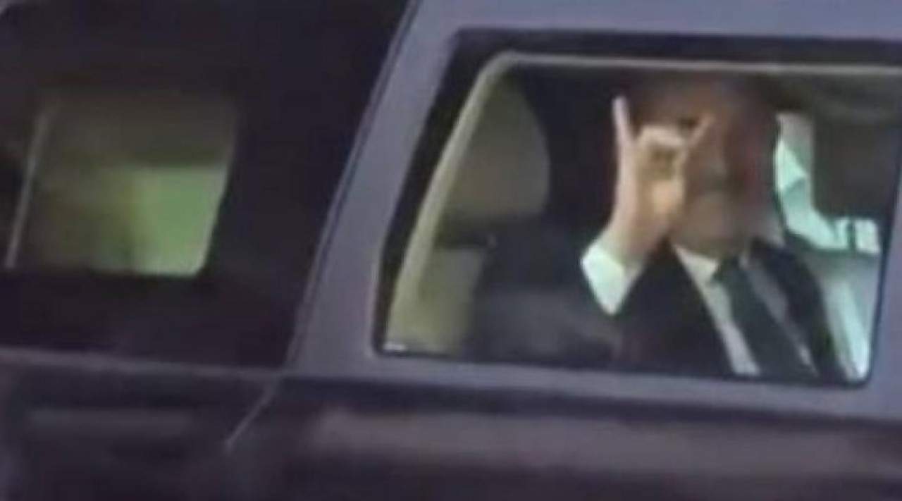 Çavuşoğlu,  Uruguay'da neden bozkurt işareti yaptı: Flaş açıklama