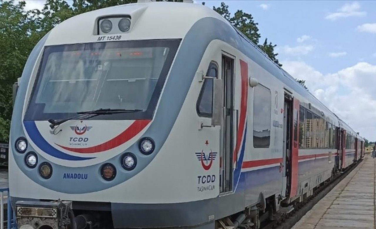 Diyarbakır-Batman seferleri yenilenen tren setleriyle yarın başlıyor