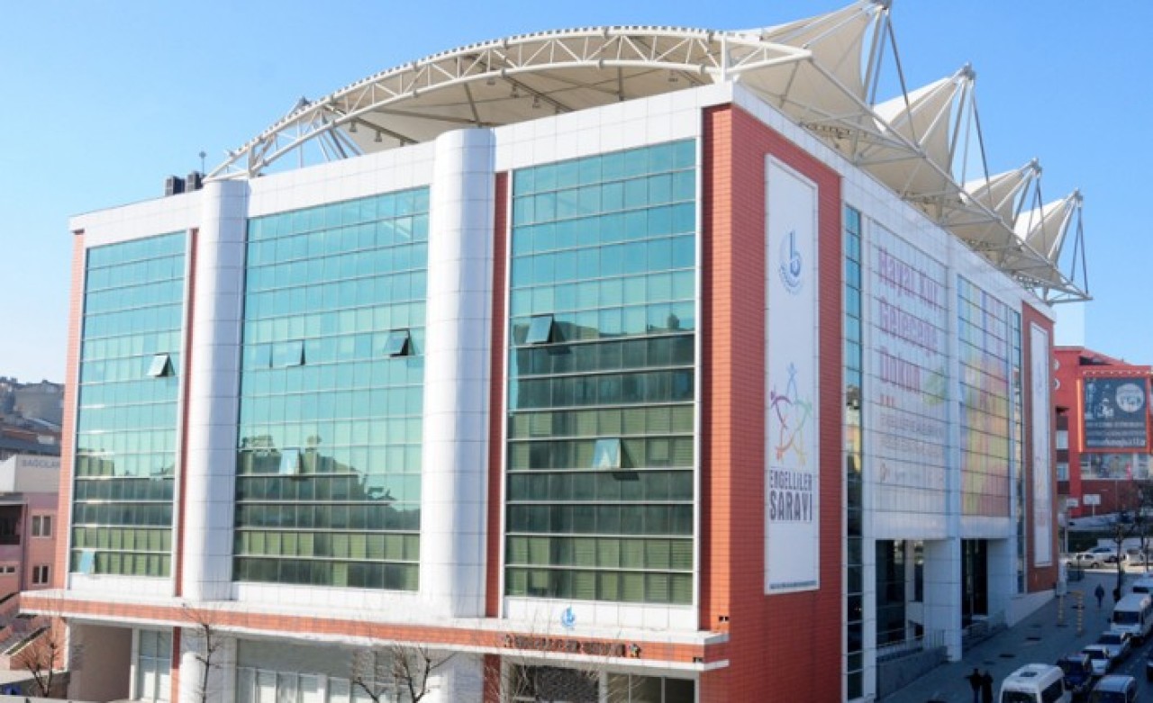 Engelli gençler mantar yetiştirirken rehabilite oluyor,  para kazanıyor