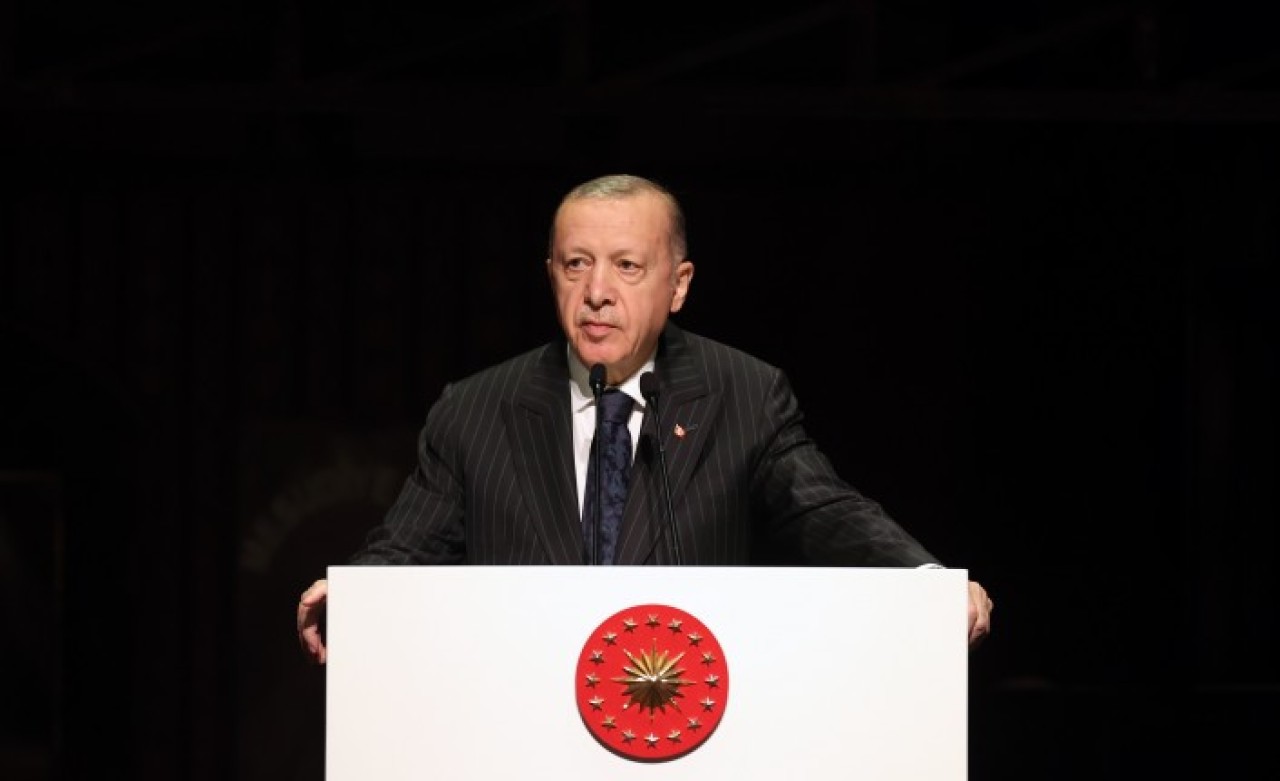 Erdoğan: Kendisi herhangi bir şair olmanın ötesinde şairlerin sultanıydı