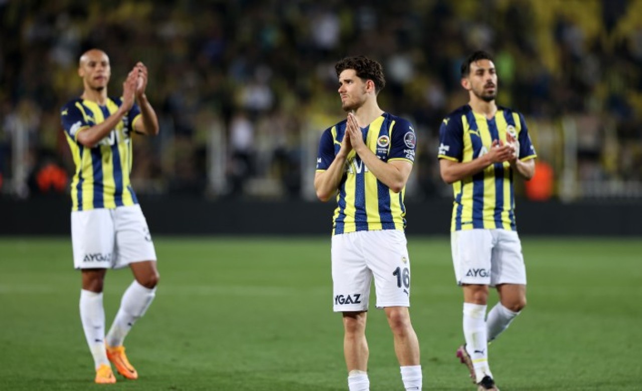 Fenerbahçe,  Karagümrük maçından sonra Kadıköy'e alkışlarla veda etti