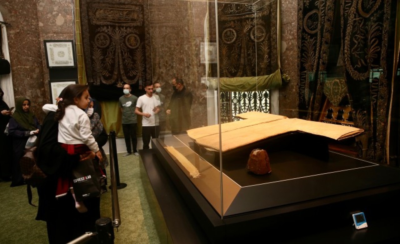 Hırka-i Şerif kapatıldı