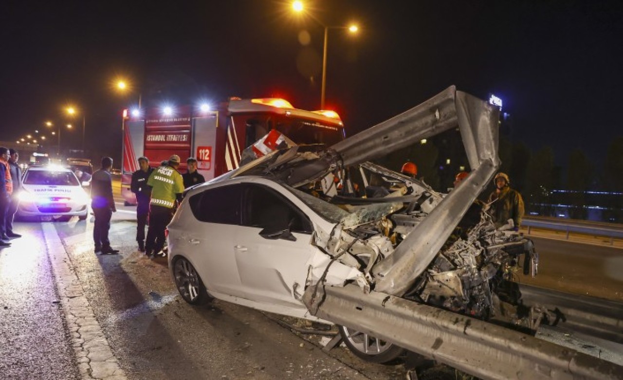 İstanbul'da TEM Otoyolu'nda kaza: Emre Ayat öldü