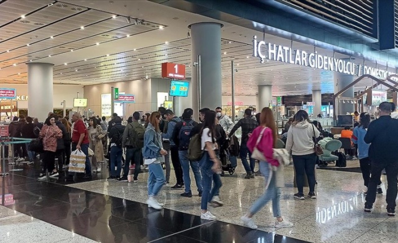 İstanbul Havalimanı'nda günlük uçuş rekoru kırıldı