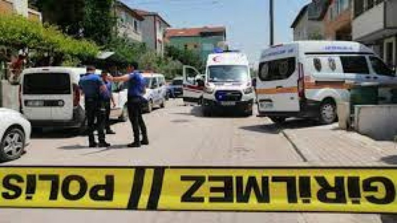 Kocaeli'de Turan Karslı kurşun yağdırıp intihar etti: Eşi Güler Karslı öldü,  kızı yaralı olarak balkondan atlayarak kurtuldu