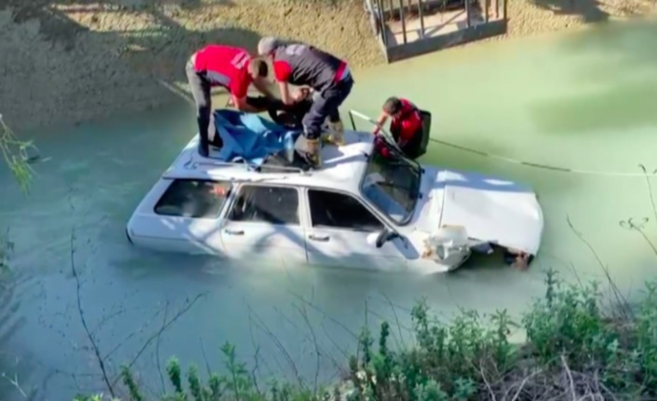 Mersin'de sulama kanalına düşen otomobilin sürücüsü Serhan Topal öldü