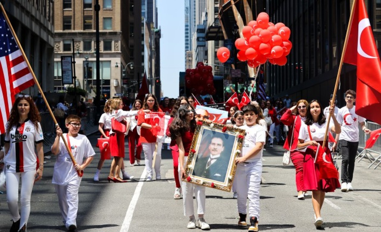 New York'ta Türk Günü Yürüyüşü