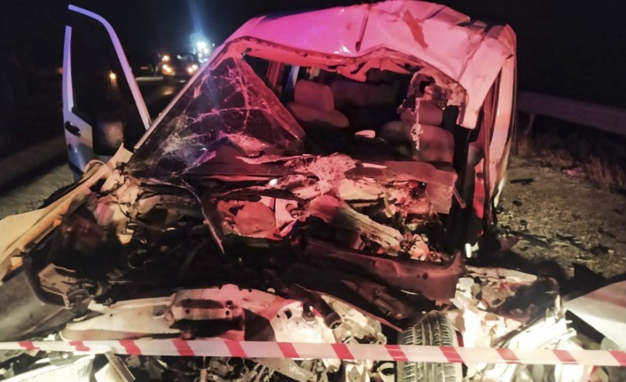 Osmaniye'de hafif ticari araçla kamyonet çarpıştı 1 kişi öldü,  4 kişi yaralandı