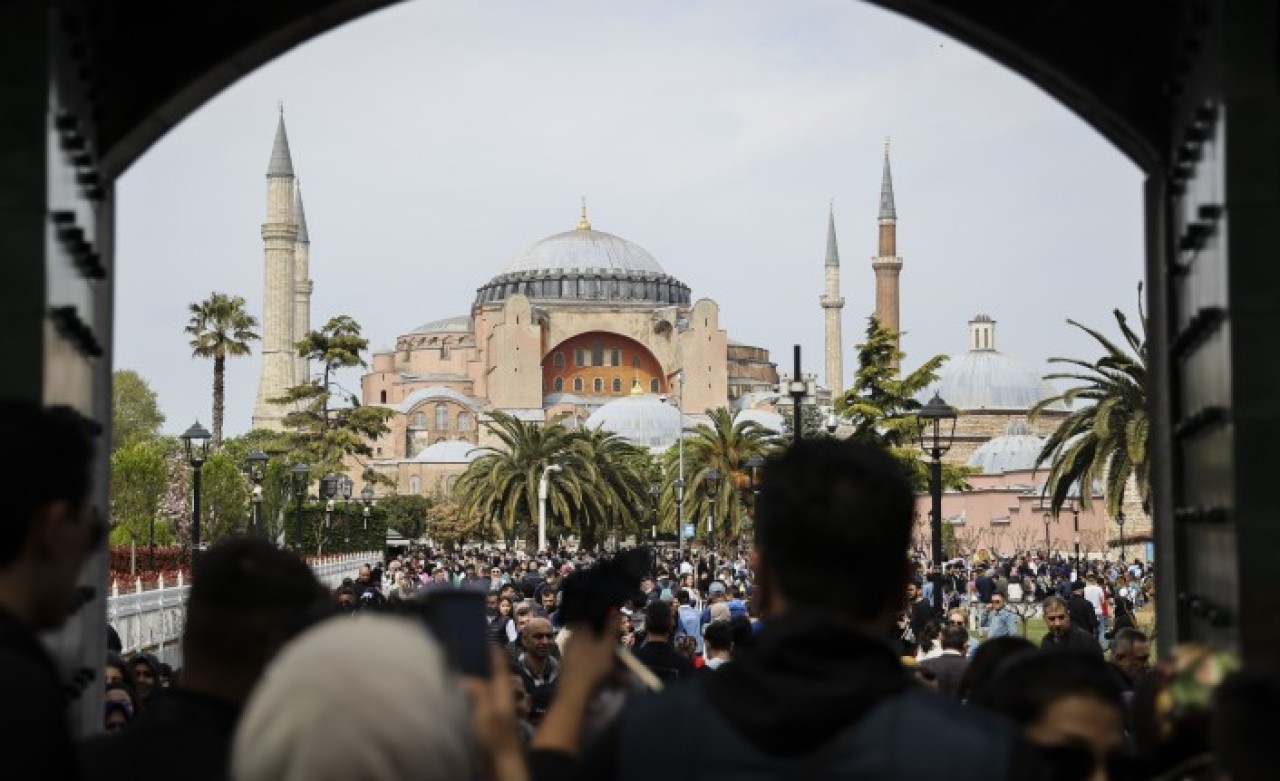 Sultanahmet Meydanında bayramın ilk günü