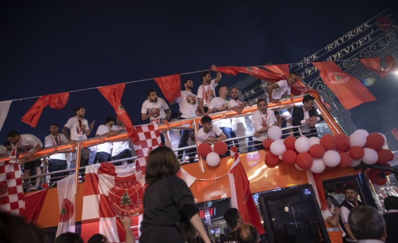 Ümraniyespor tarihinde ilk kez Süper Lig'e yükseldi