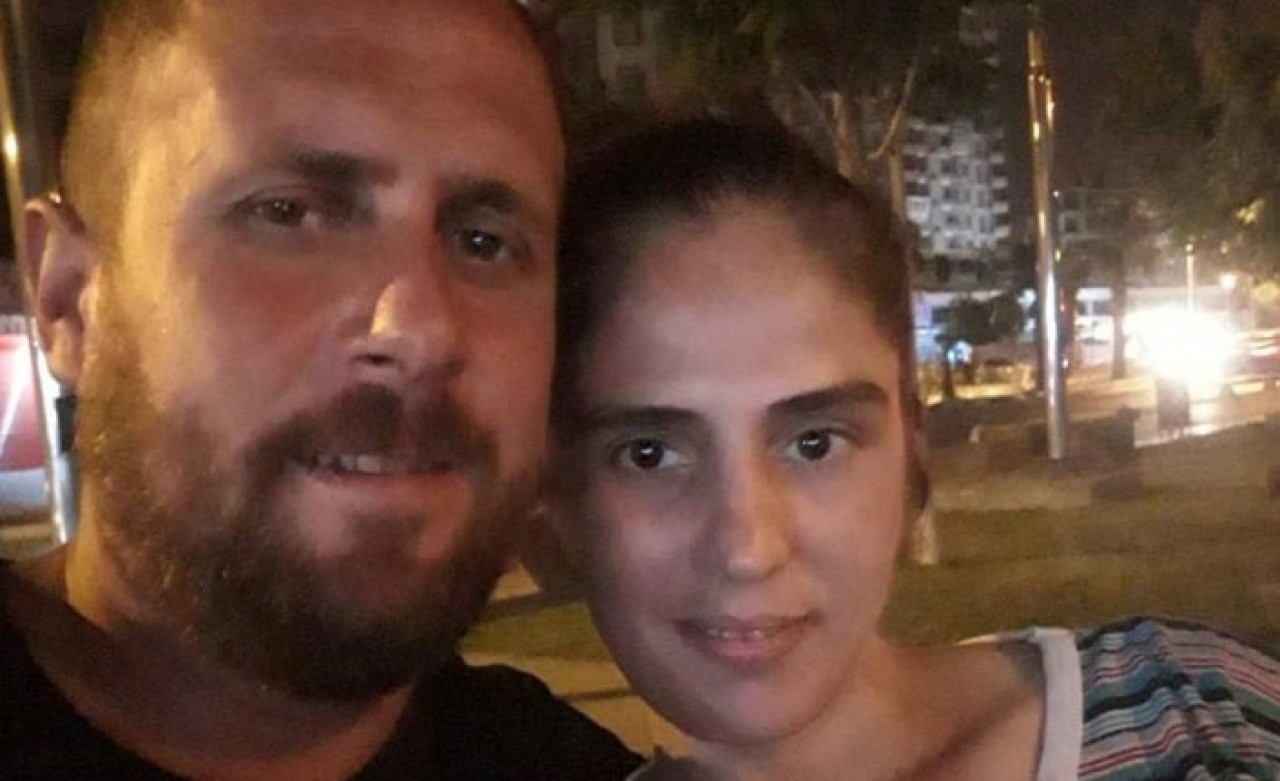 Adana'da aynı işyerinde çalıştığı kadını kurtarmak isterken eşinin gözü önünde bıçaklandı: Tolga Kılıç öldü