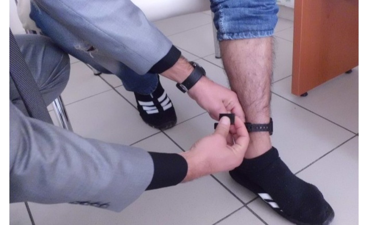 AİHM,  kararıyla Ruanda planı bozulan İngiltere'den sığınmacılara elektronik kelepçe