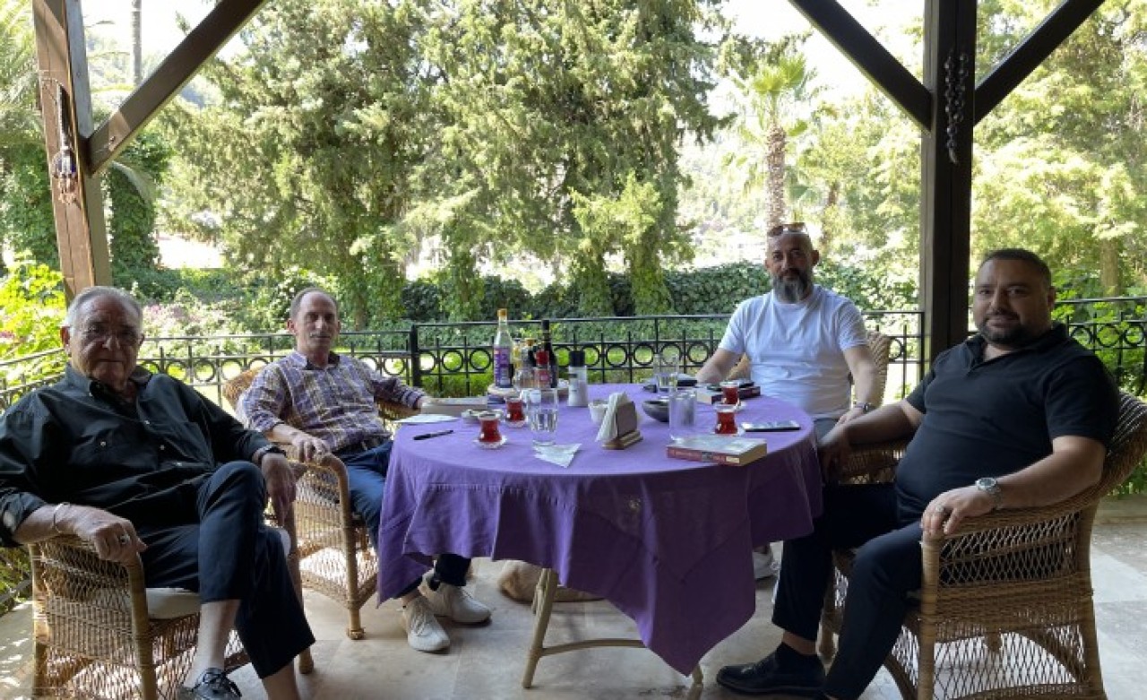 Amerikan Başkanı Bush’un Kaldığı Villa’ya Ferhat Aydoğan’dan Flaş Ziyaret